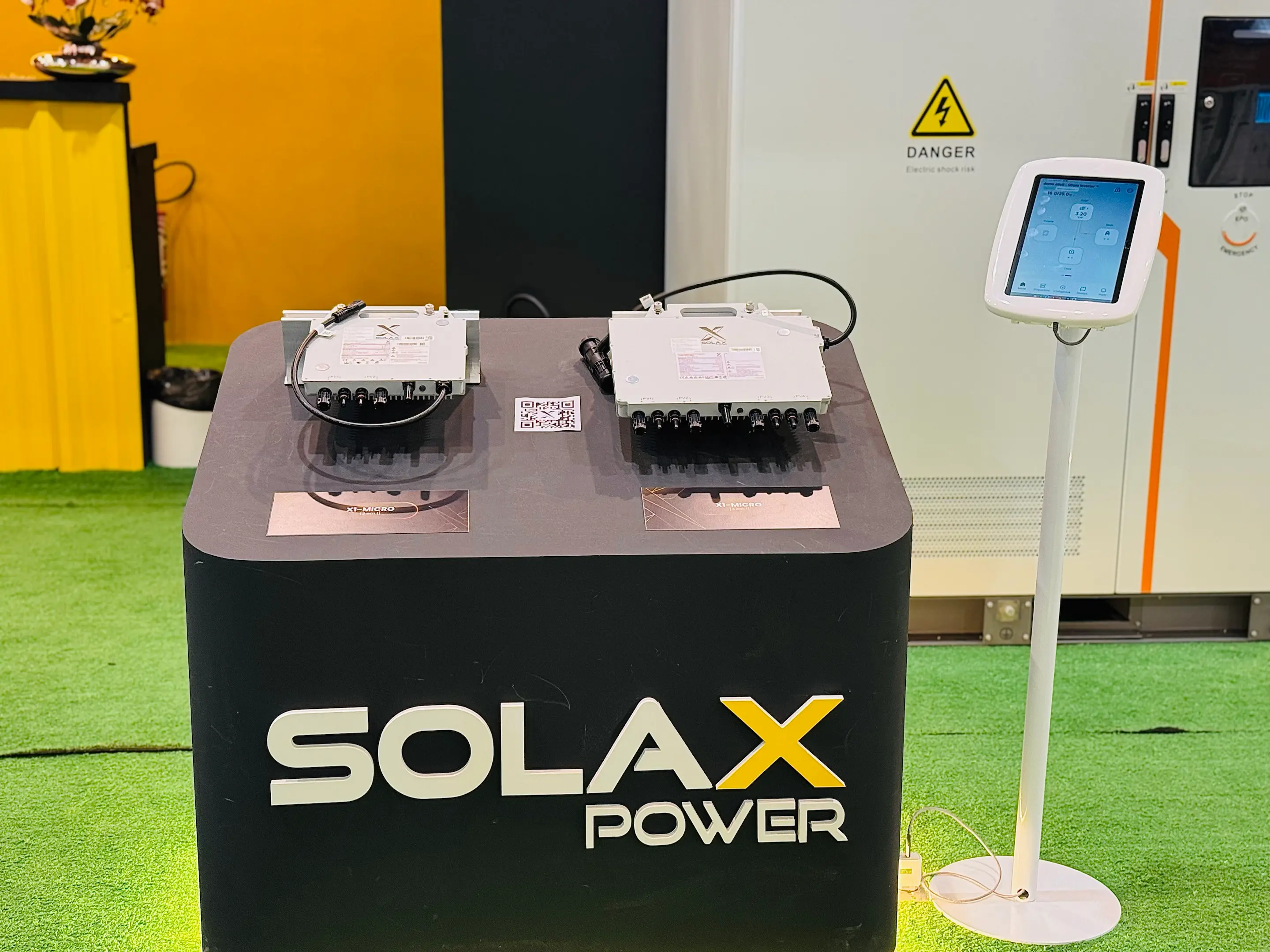 solax microinverter X1-Micro 4 in 1 G2 solax microinverter X1-Micro 4 in 1 G2